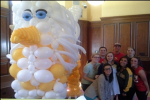 students with balloon Griffin